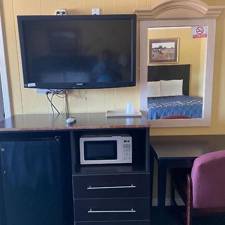 Budget Inn Монровілл Екстер'єр фото
